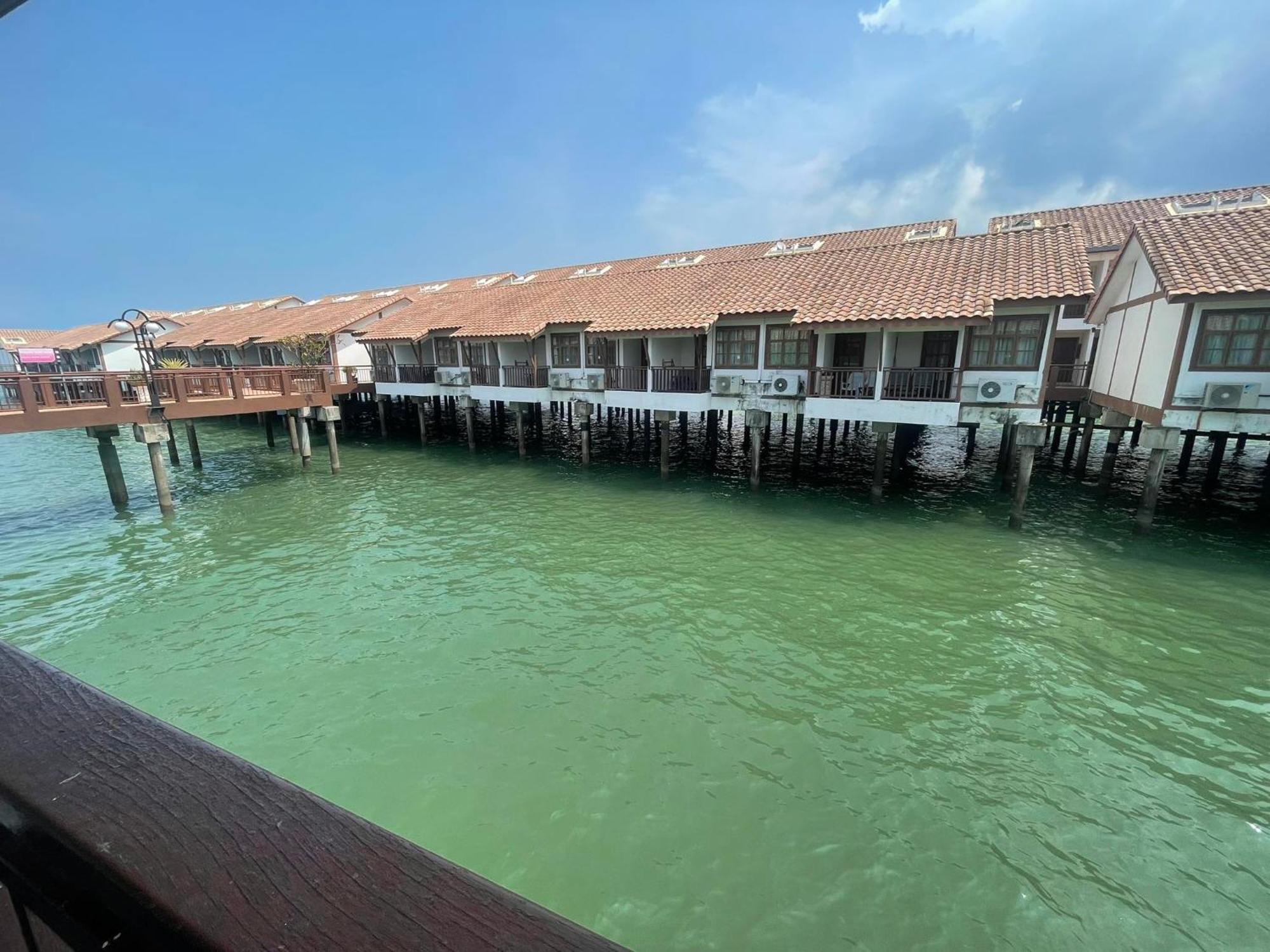 Water Chalet Port Dickson- Private Экстерьер фото